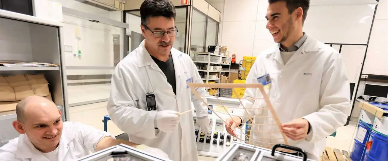 World's First Plastic-Free Chip Card Made of Wood