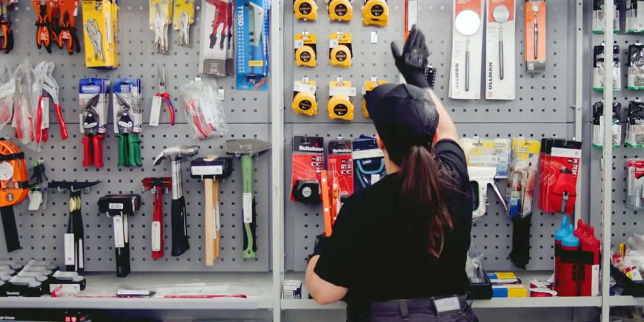 In-store personnel are only required for replenishing goods. Customers benefit from high product availability and easy shopping around the clock.