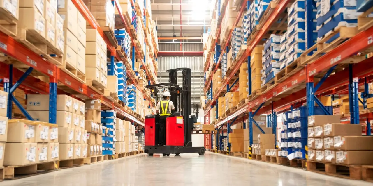 Die Position von Gabelstaplern im Lager optimal bestimmen