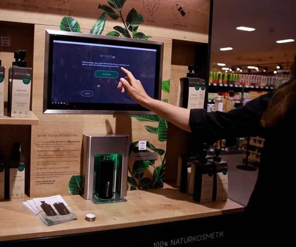 WITHOUTme : If customers take part of the loyalty program and provide additional data, the ID of the returnable bottle is linked to the corresponding customer account.
