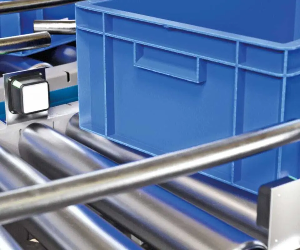 RFID offers key benefits for RTI identification compared to comparable technologies.