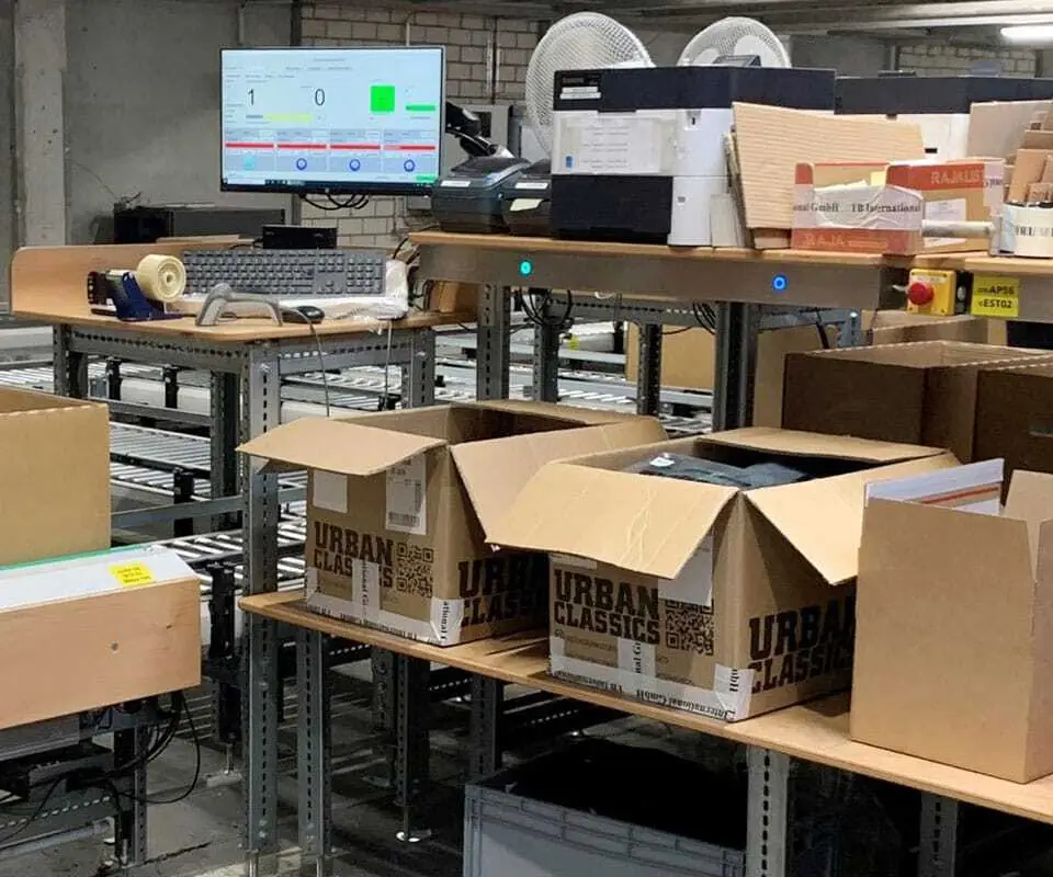 The shipment of individual items accounts for 10% of logistics.