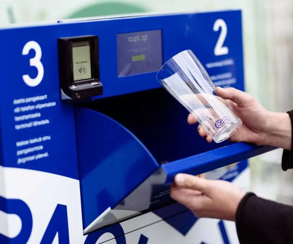 Cuploop Machine: Reverse Vending Machine with RFID and NFC