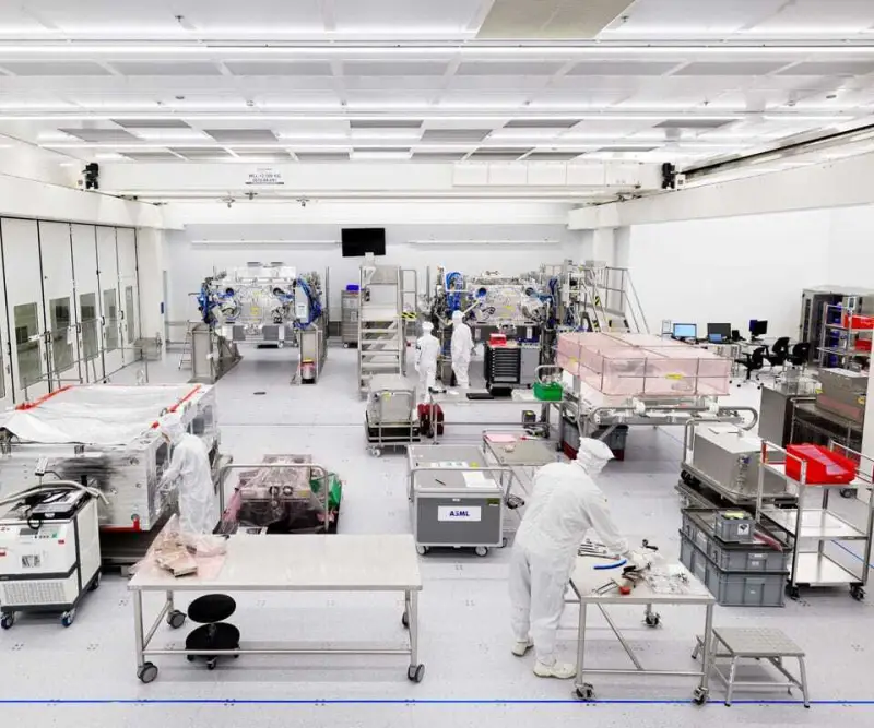 Ultra Slim RFID UHF Middle Read Range Antenna