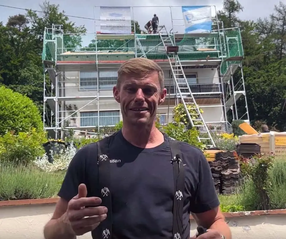 Für Dachdeckermeister Sebastian Lohrer hat sich die Investition für die Remote Support-Lösung von COT gelohnt.