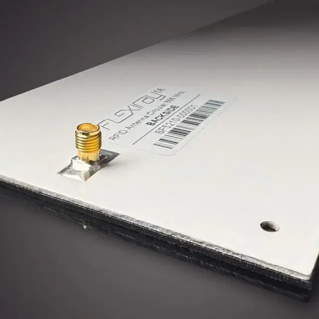 L'antenne RFID UHF Flexiray Slim SF5 a une épaisseur de 3 mm et ne présente aucun angle mort.