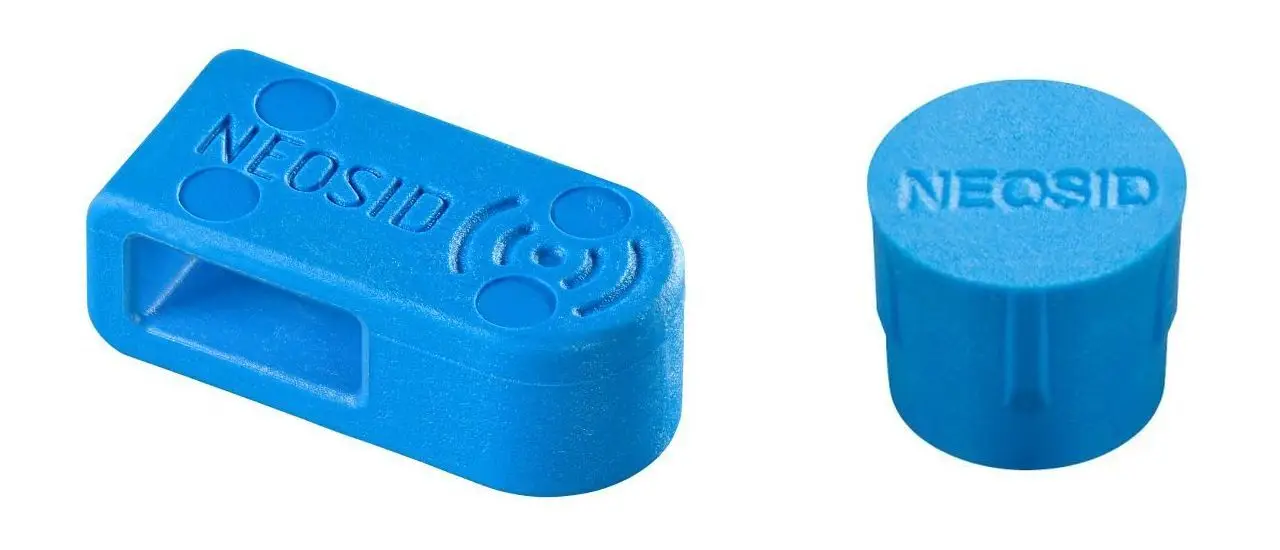 Miniaturized NFC Tags NeoTAG Flag FG5242 and Plug MFG4336 SLIX2