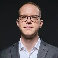 Stephan Lukow, LL.M., Hoffmann Liebs Partnership of Lawyers (mbB)
