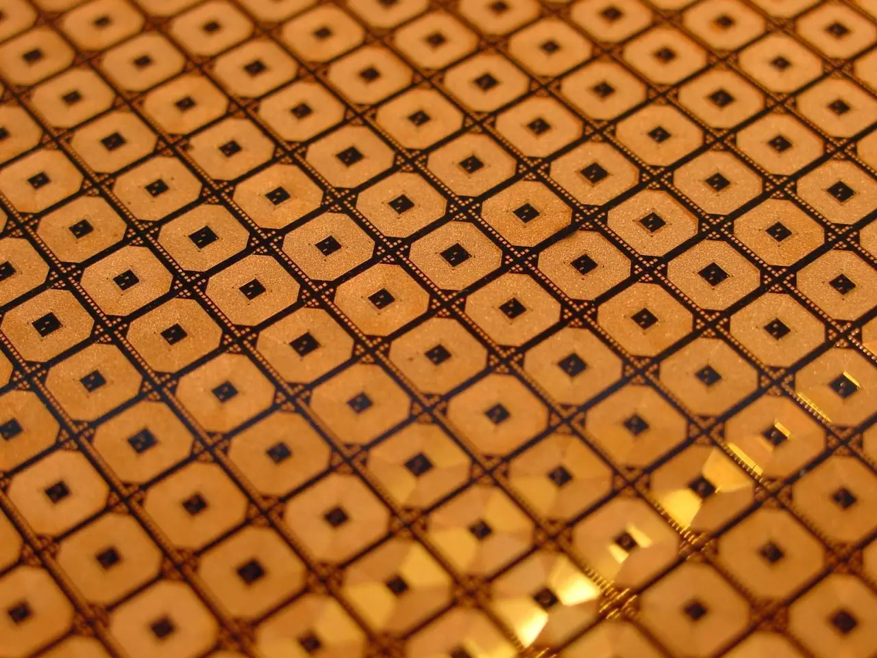 2 kbit mic3 wafer (Image: microsensys)