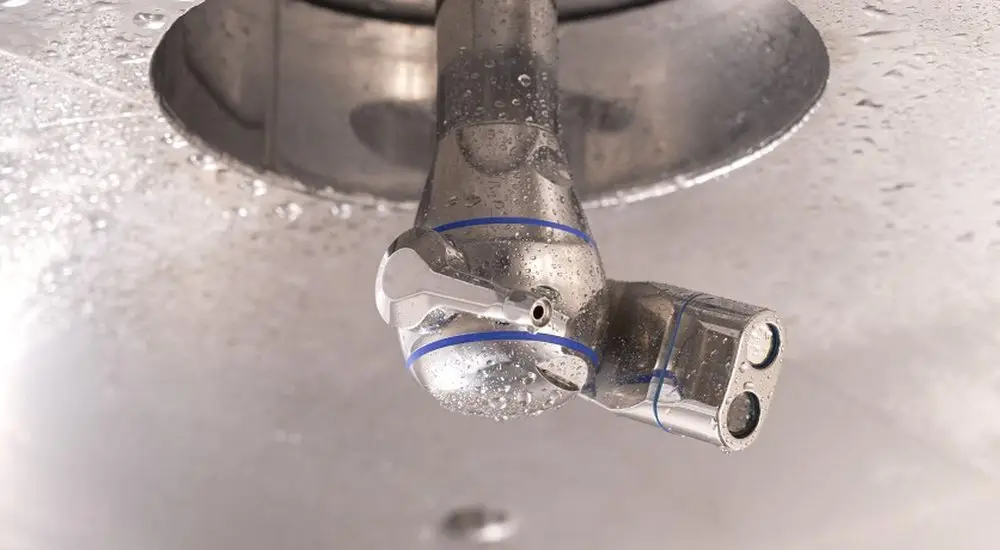 Efficient tank cleaning: Inline monitoring via camera module