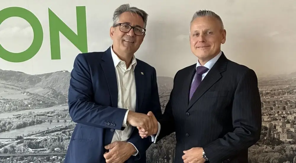 Links: Wolfgang Briem, Drei Österreich. Rechts: Karl Sagmeister, Schneider Electric Austria