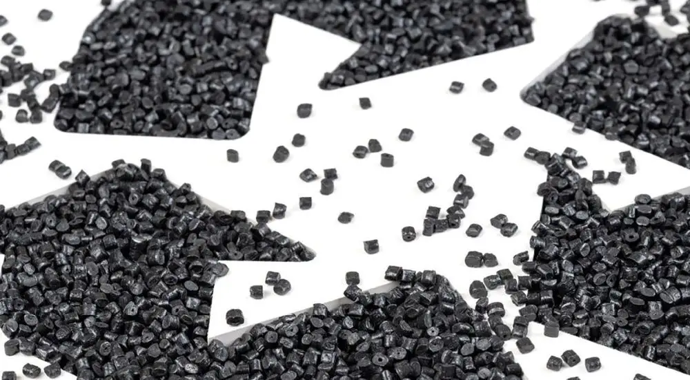 Workers scanning RFID-tagged big bags with Zebra mobile computers and fixed readers