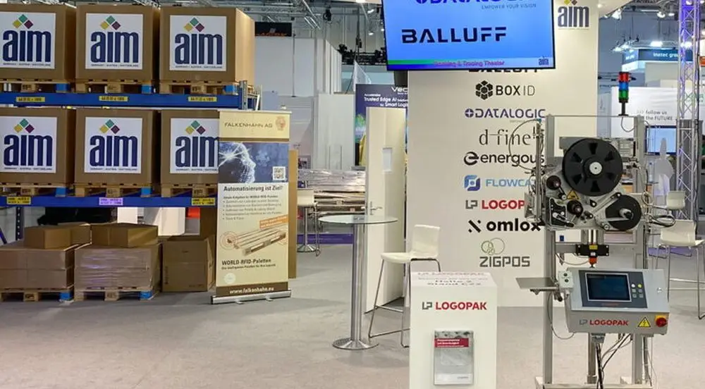AIM zeigt auf der LogiMAT 2026 ein Live-Szenario für die digitale Supply Chain