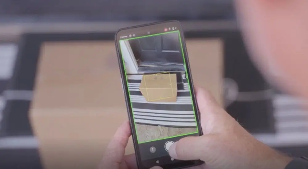 Zebra TC501 and TC701 mobile computers showcasing AI features for logistics and delivery operations