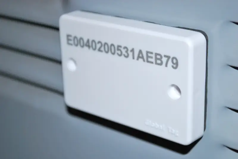 Tag RFID bi-fréquence