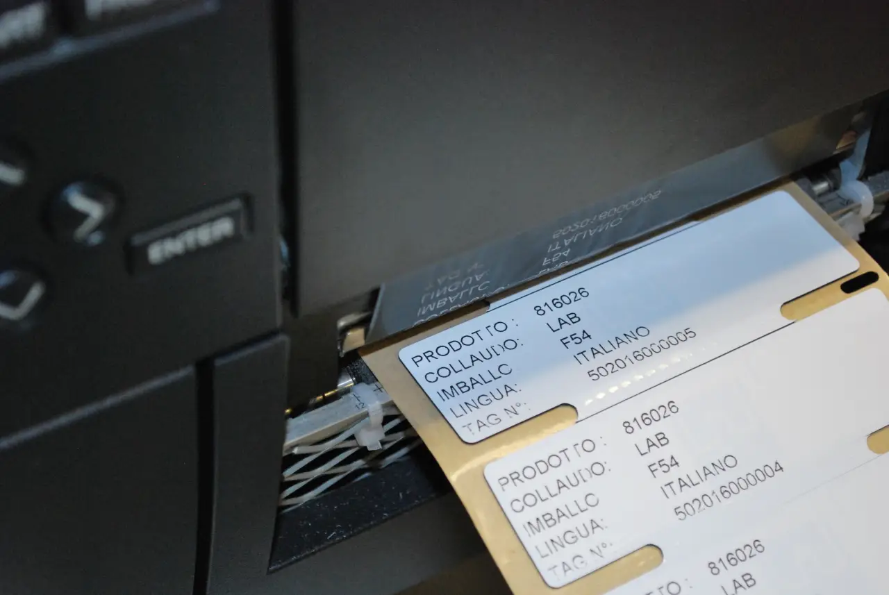 UHF RFID Labels for Metal Surfaces 