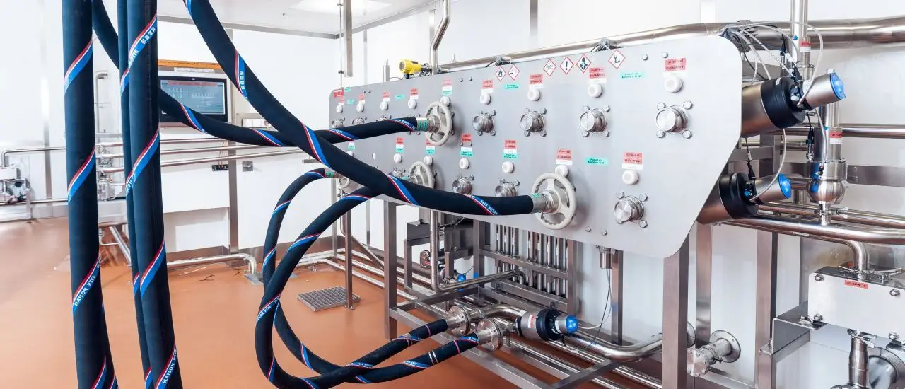 Die B. Braun Medical AG garantiert zuverlässige Misch- und Abfüllprozesse durch fehlersichere Verifikation von Schlauchanschlüssen in ATEX-Zone 2 – mit einer RFID-Lösung von Turck.